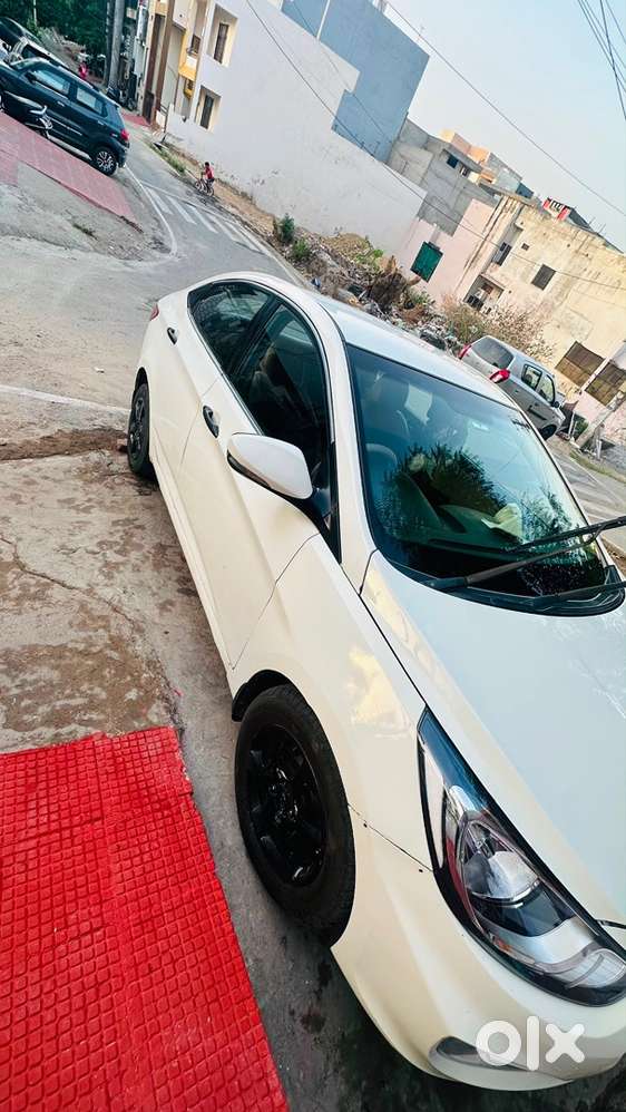 Hyundai Fluidic Verna Diesel 2012