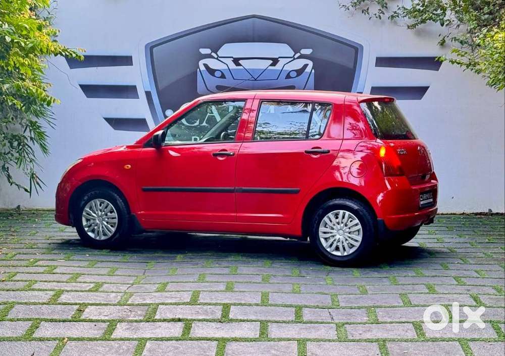 Maruti Suzuki Swift Lxi Option, 2006, Petrol