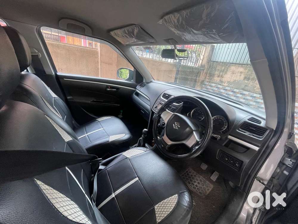 Maruti Suzuki Swift Vxi 1.2 Abs Bs-iv, 2018, Petrol