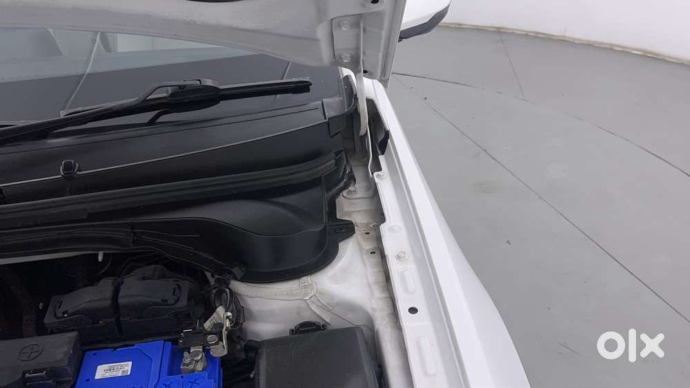 Hyundai Verna 1.5 Sx (o) Vtvt Ivt, 2023, Petrol