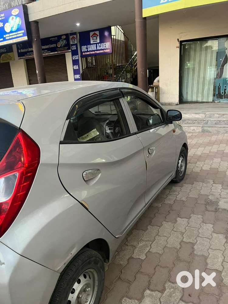 Hyundai Eon 2012 Petrol Well Maintained