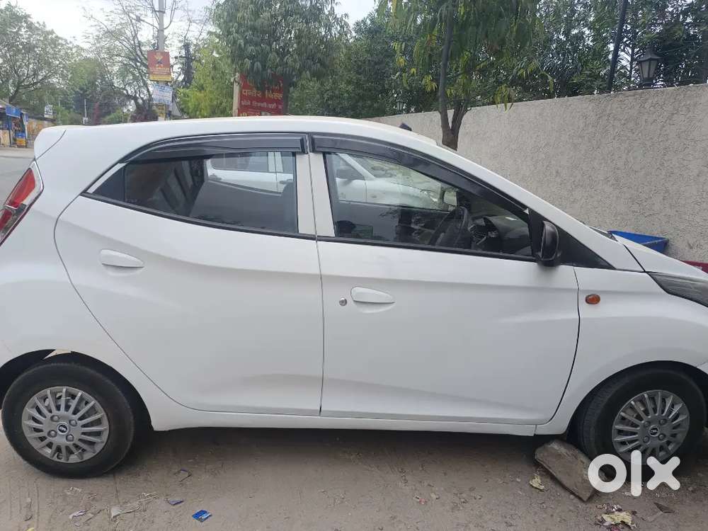 Hyundai Eon 2017 Lpg 152000 Km Driven