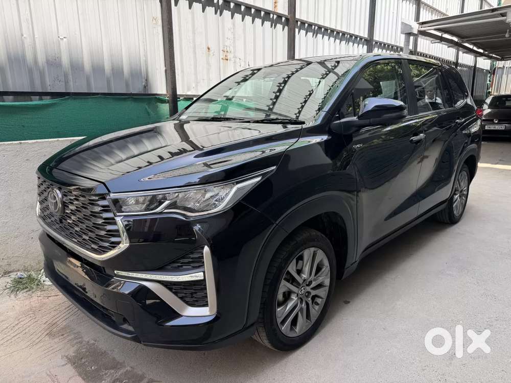 Toyota Innova Hycross 2.0 Zx (o) Hybrid 7 Str, 2025, Petrol
