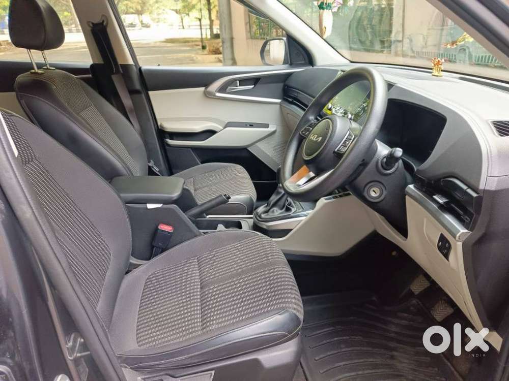 Kia Carens 1.5 Prestige 7 Str, 2022, Petrol