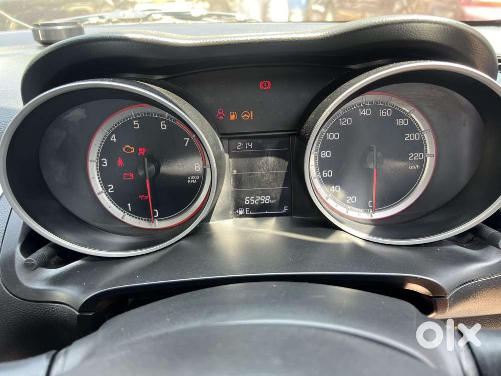 Maruti Suzuki Swift 2018 Vxi, 2019, Petrol