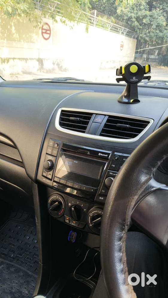 Maruti Suzuki Swift 2015 Petrol Well Maintained