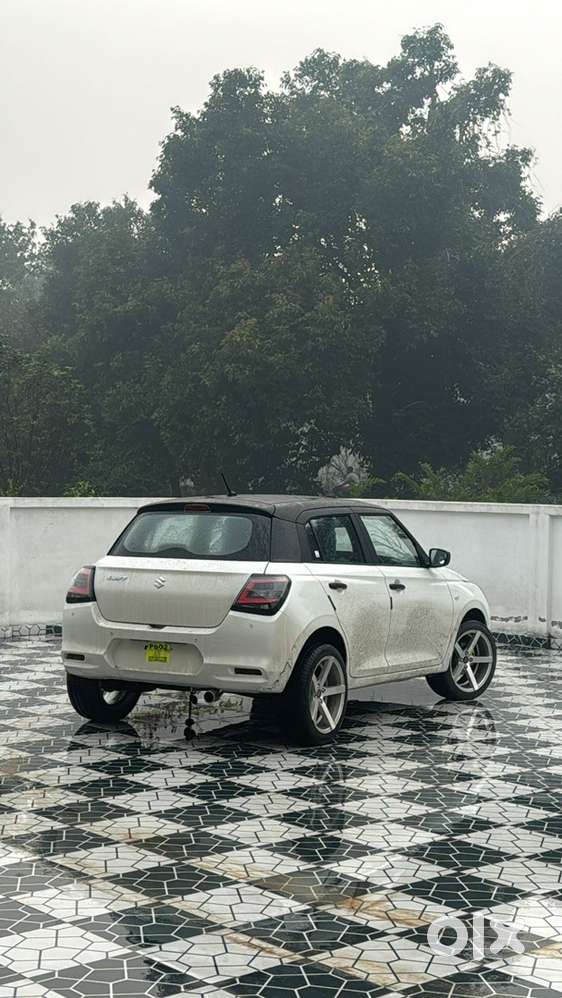 Maruti Suzuki Swift 2024 Petrol 6000 Km Driven