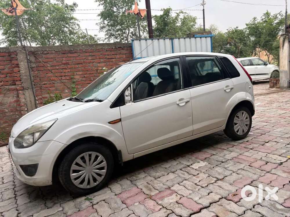 Ford Figo Petrol 2011 Drive