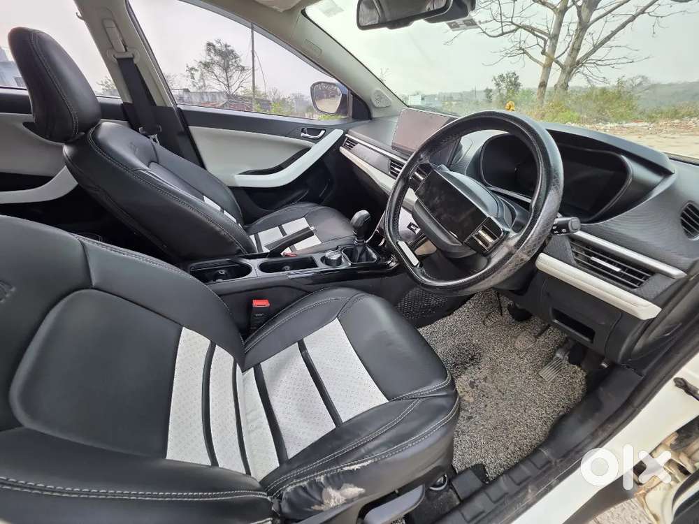 @t Bokaro Nexon Creative Plus Dt 2024 Diesel , Sunroof, Top Model