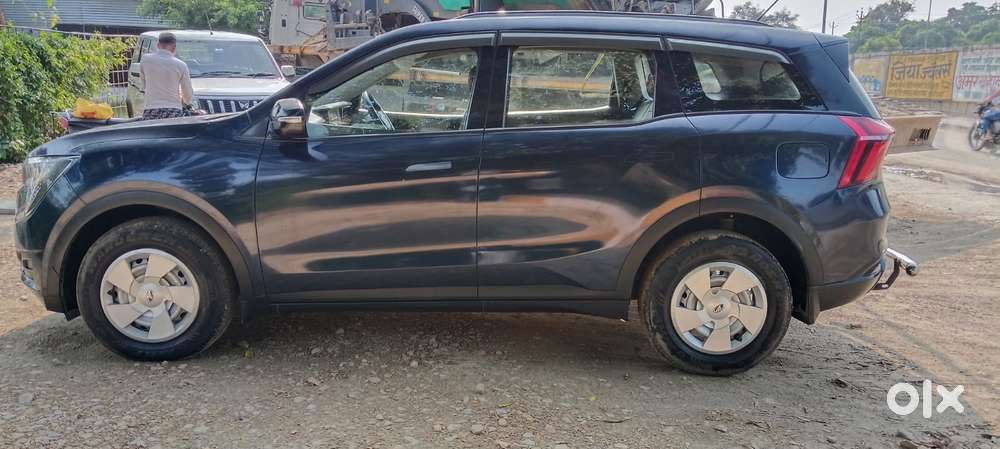 Mahindra Xuv700 2.2 Mx Diesel Mt 5 Str, 2022, Diesel