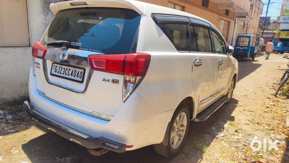 Toyota Innova Crysta 2019