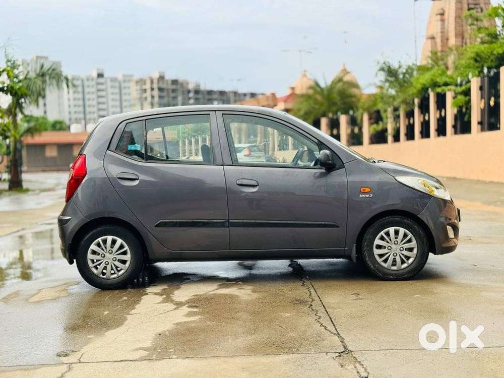 Hyundai I10 Sportz, 2016, Petrol
