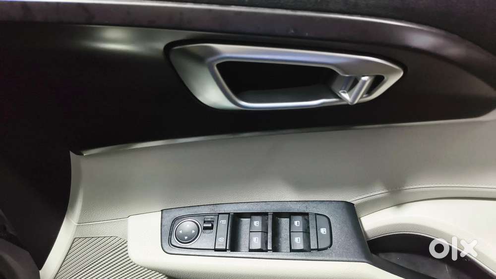 Kia Carens Clavis Htk, 2025, Petrol
