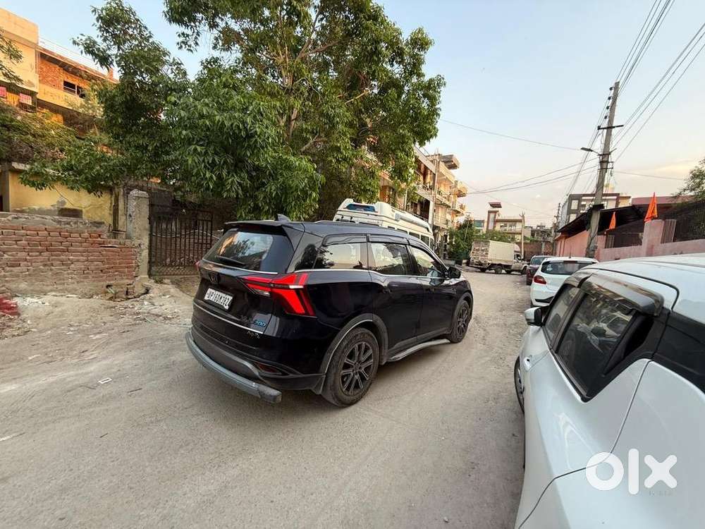 Mahindra Xuv700 2022 Diesel Well Maintained