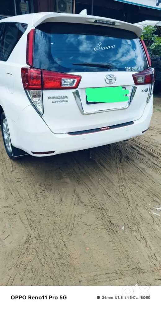 Toyota Innova Crysta 2017 Diesel 220000 Km Driven