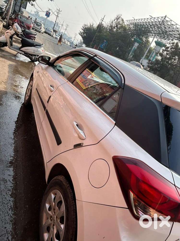 Hyundai I20 Megna 1.2vtvt 2015 Petrol Well Maintained