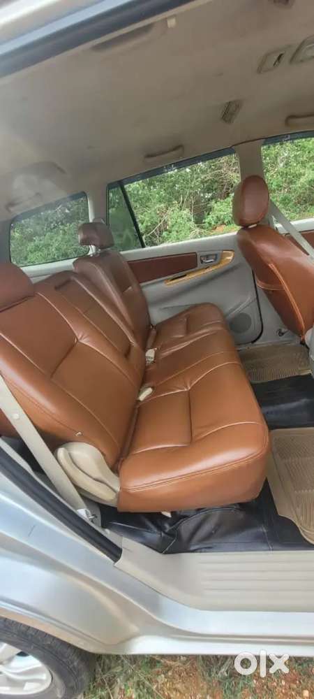 Toyota Innova 2.0 Vx 2010
