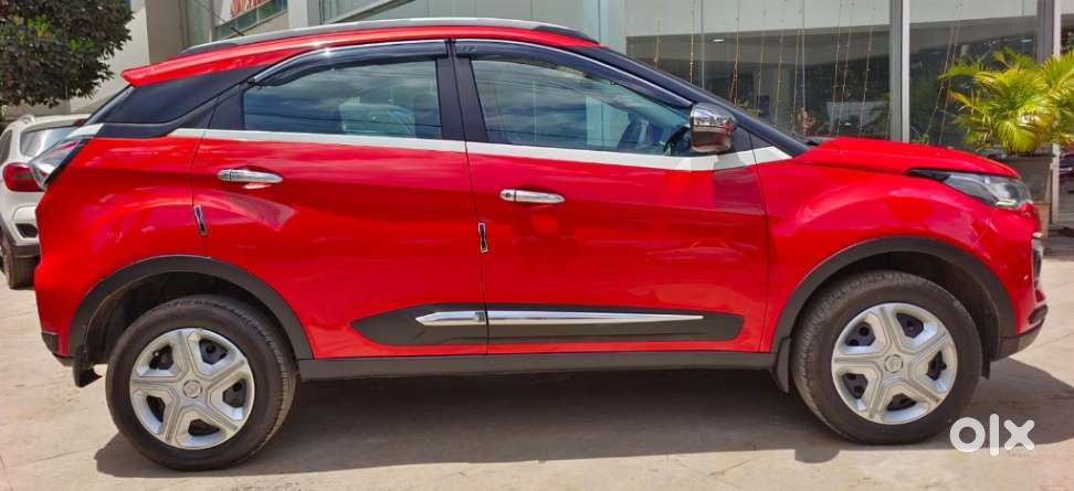 Tata Nexon 1.2 Revotron Xma Amt (s), 2023, Petrol