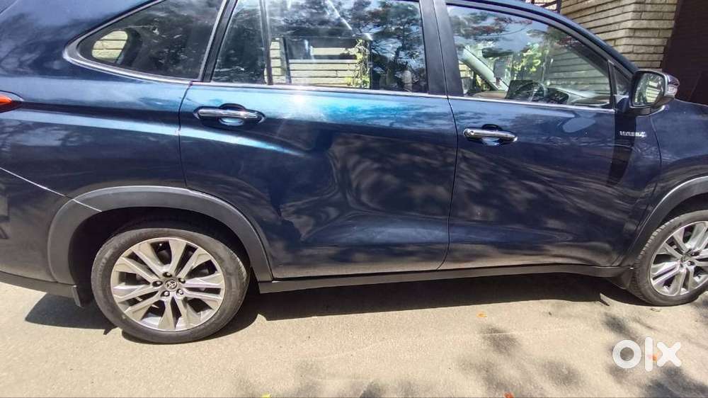 Toyota Innova Hycross 2023 Petrol Good Condition