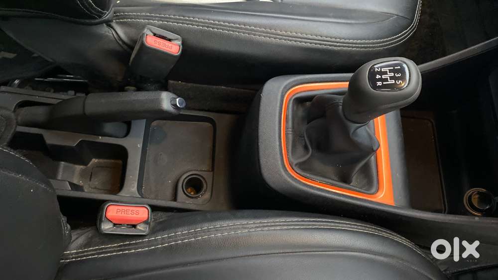 Tata Punch Camo Adventure Mt, 2022, Petrol