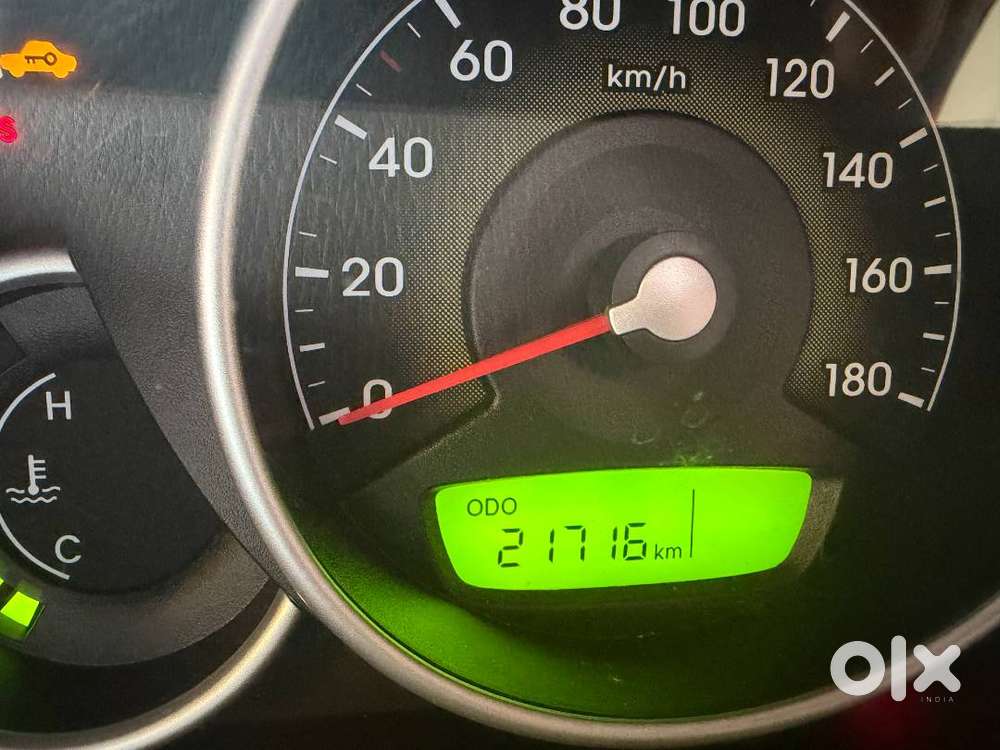 Mint Condition - 1st Owner Hyundai Eon Magna Plus (2014)  22k Kms