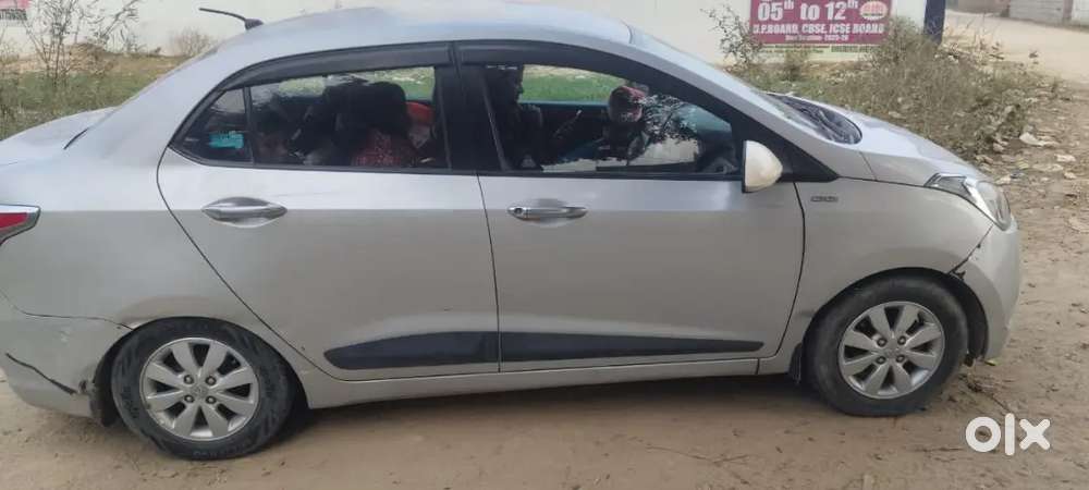 Hyundai Xcent 2015