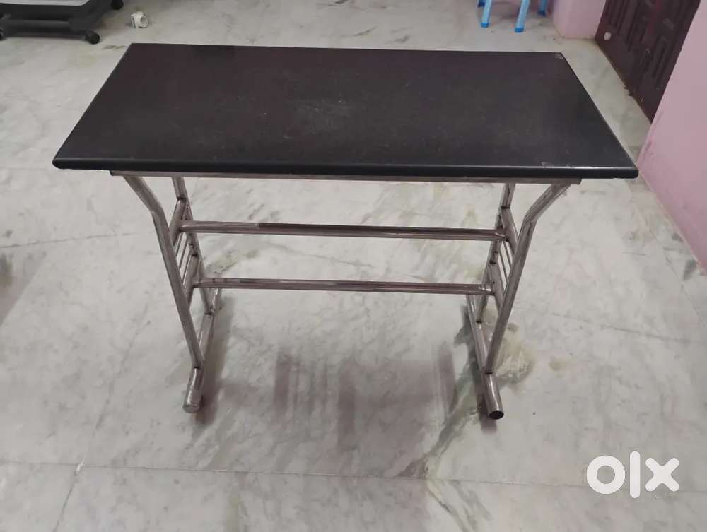 Hotel Table and chair
