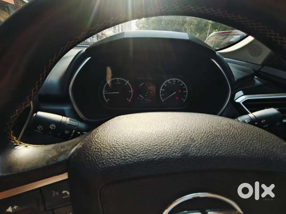 Tata Safari Xt Plus Diesel Manual 2021  72,000 Km  Sunroof