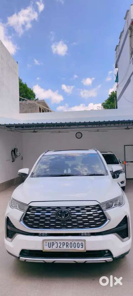 Toyota Innova Hycross 2024 Petrol 45000 Km Driven