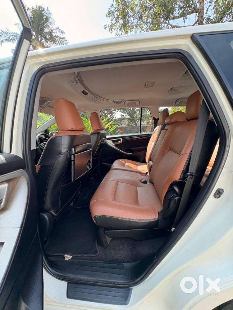 Toyota Innova Crysta 2.4 V 8 Str, 2018, Diesel