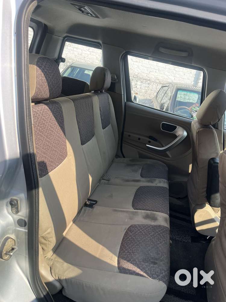 Mahindra Tuv 300 T8, 2015, Diesel