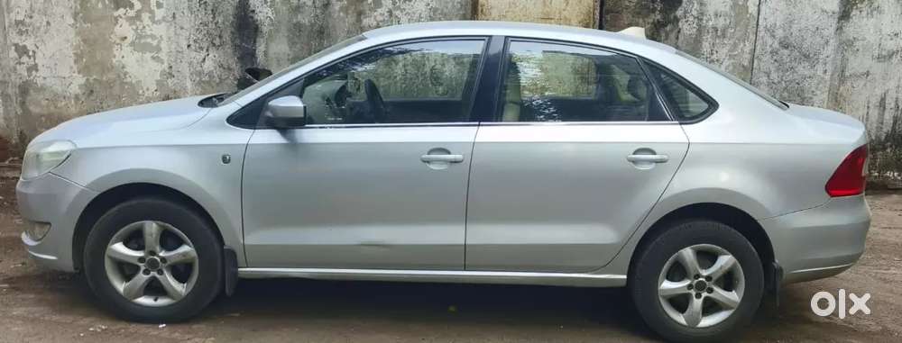 Skoda Laura 2011 Petrol 94000 Km Driven