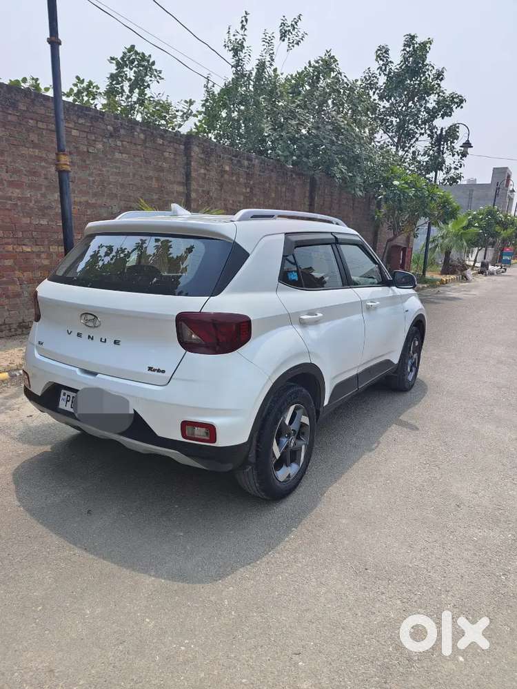 Hyundai Venue Sunroof Turbo Model