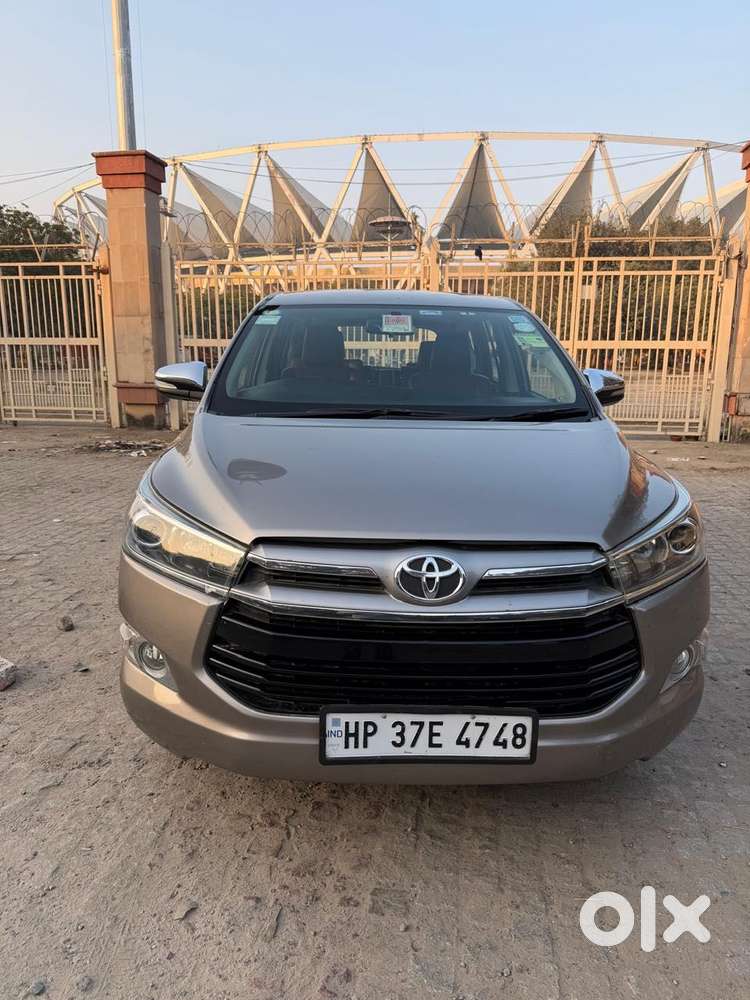 Toyota Innova Crysta 2.8 Zx At 7 Seater, 2016, Diesel