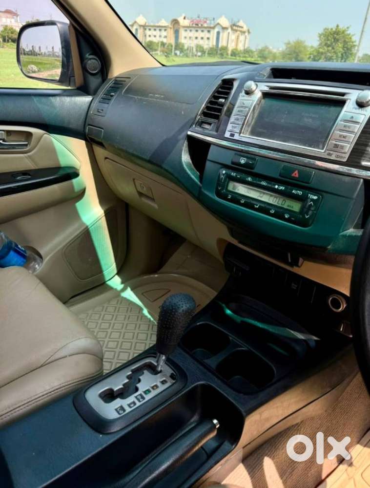 Toyota Fortuner 3.0 4x2 Automatic, 2015, Diesel