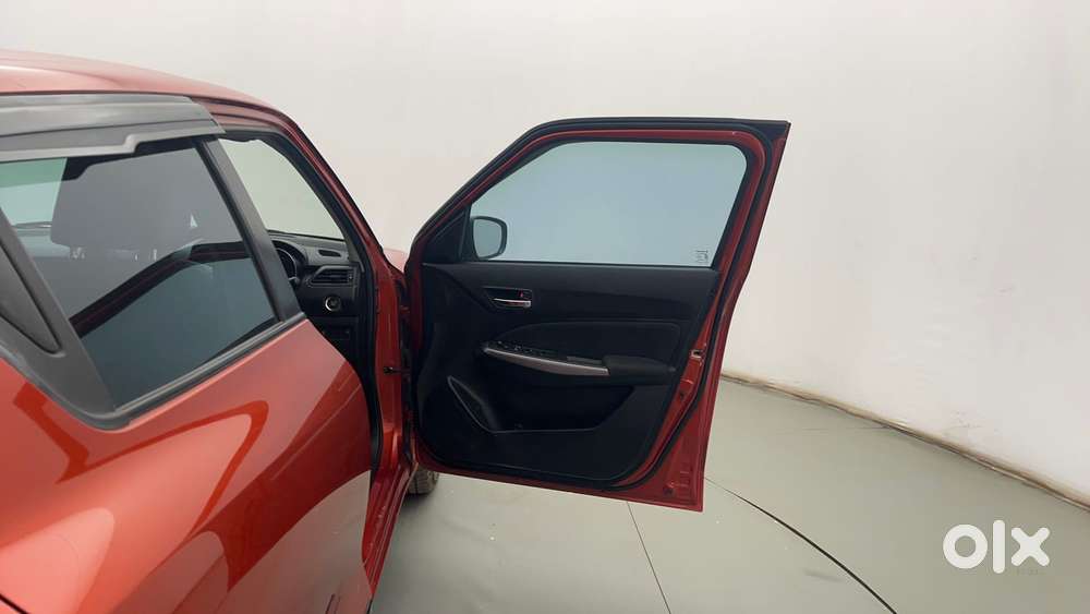 Maruti Suzuki Swift 1.3 Zxi, 2022, Petrol