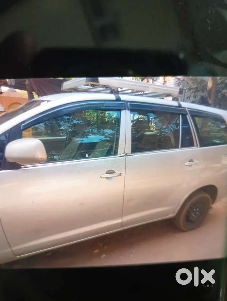 Toyota Innova Hycross 2007