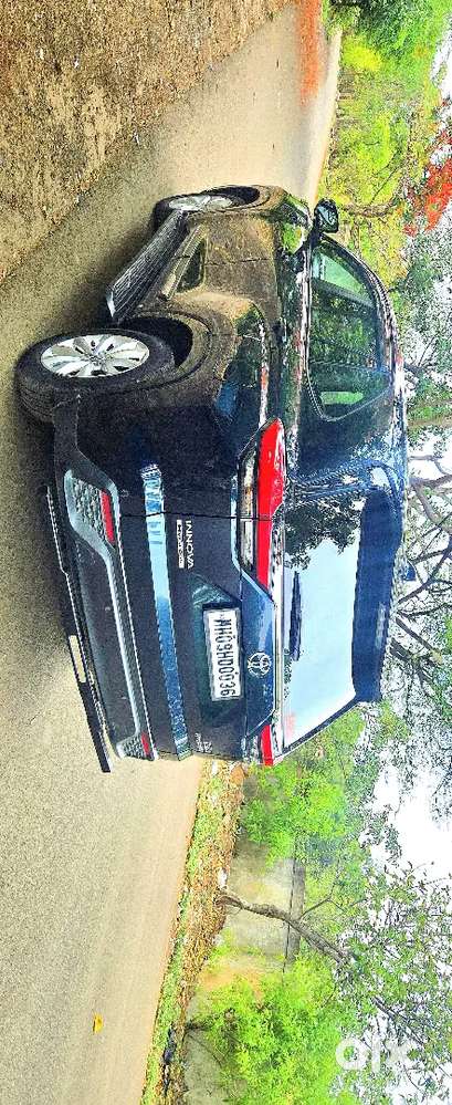 Toyota Innova Hycross 2024
