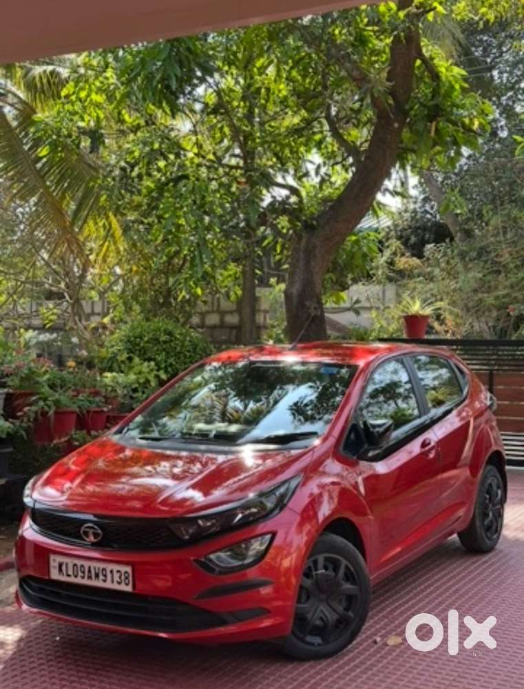 Tata Altoz Petrol 2023
