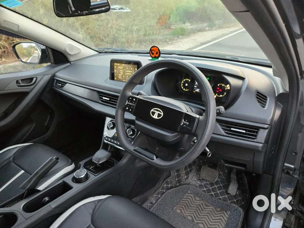 Tata Nexon, 2025, Petrol