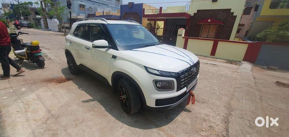 Hyundai Venue 2023 Petrol Good Condition