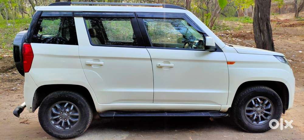 Mahindra Tuv 300 T10 Amt (automatic), 2018, Diesel