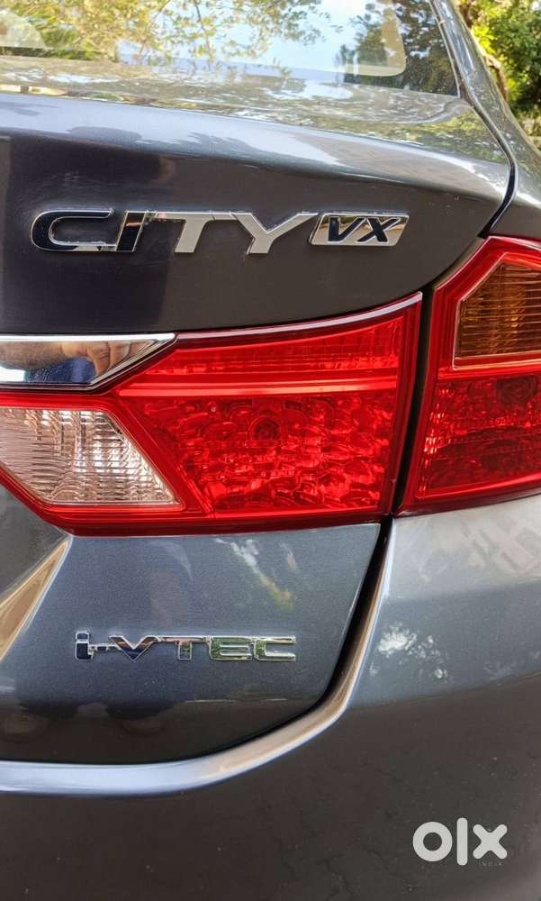 2018 Newlike Honda City Vx ( Sunroof) 1stowner Just 45456 Kms F/loaded