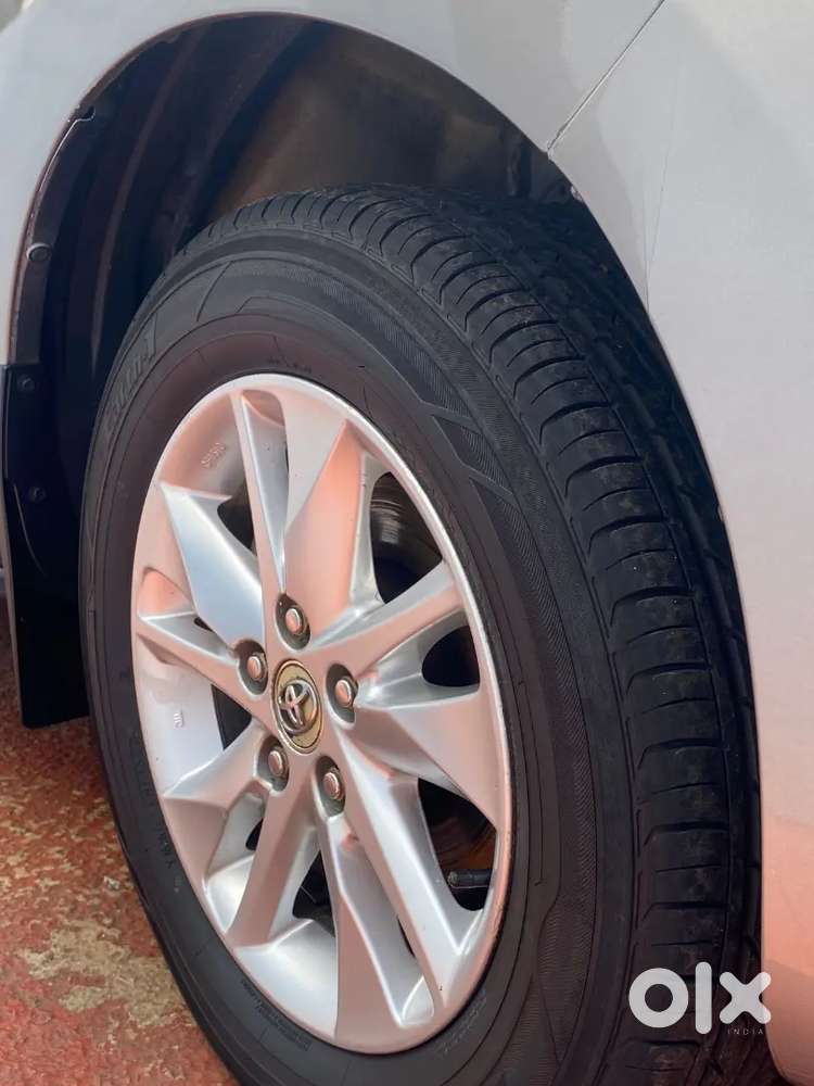 Toyota Innova Crysta 2017 Diesel Well Maintained