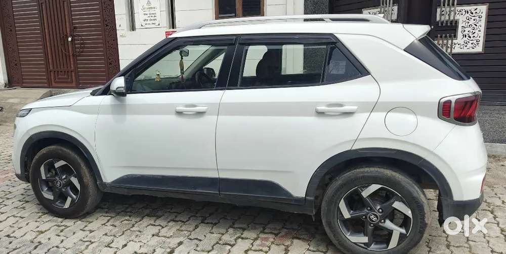 Hyundai Venue 2019 Diesel Well Maintained