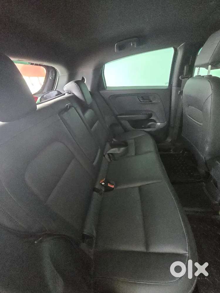 2022 Tata Altroz Xt Petrol ‘dark Edition’  28,000 Kms  Rti Protected