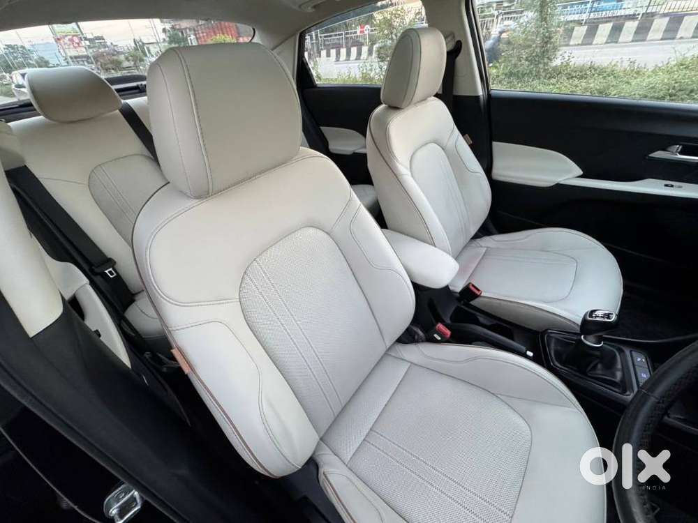 Hyundai Verna 1.5 Sx (o) Vtvt, 2023, Petrol