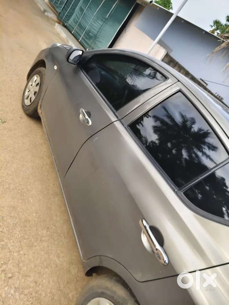 Nissan Sunny Xv 2012 Car