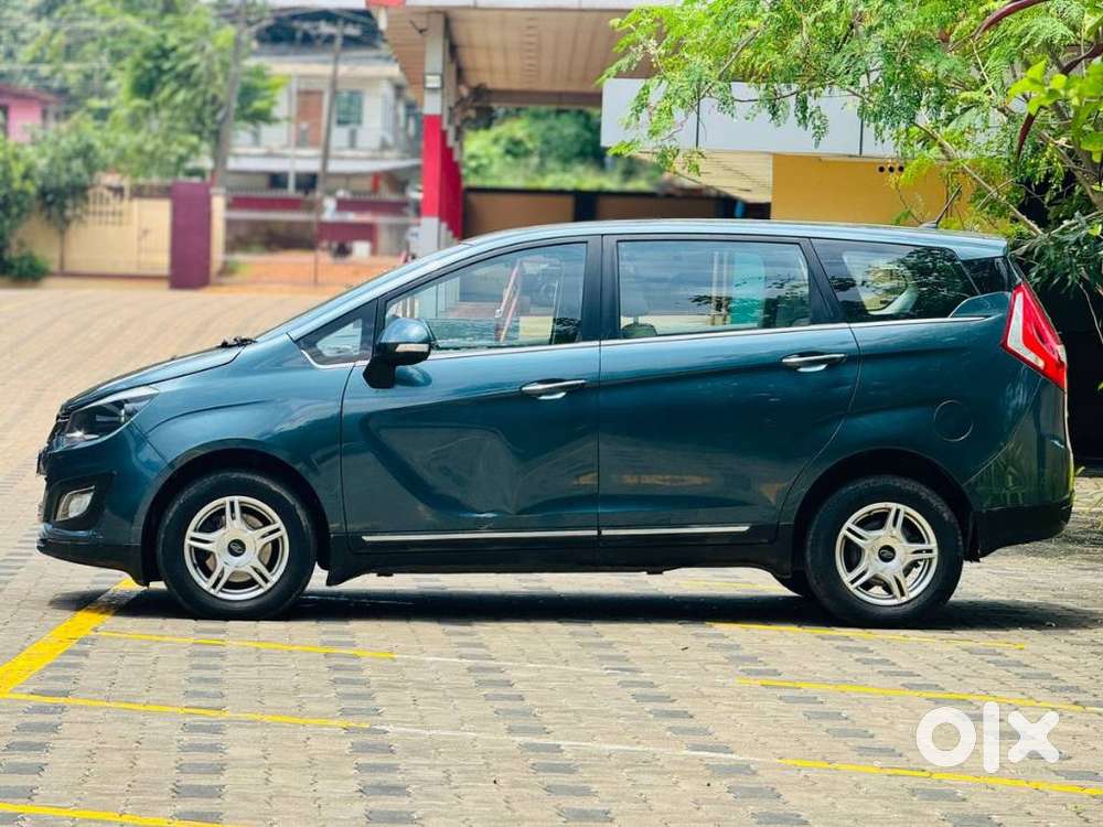 Mahindra Marazzo M6, 2019, Diesel