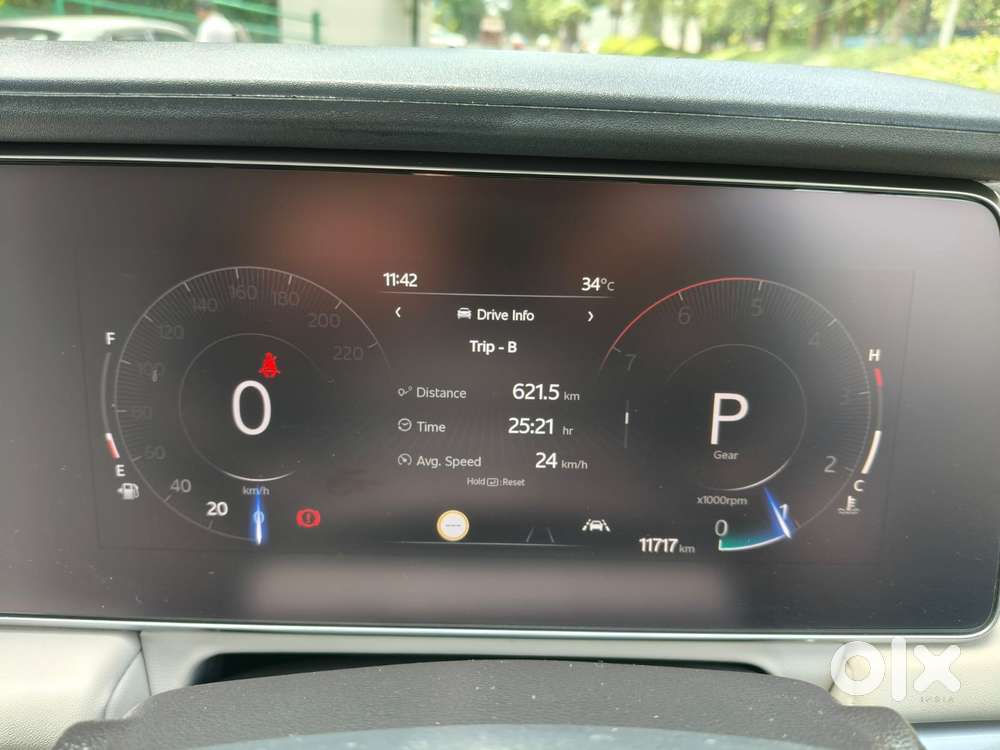 Mahindra Xuv700 2.2 Ax 7 Diesel At Luxury Pack Str, 2025, Diesel